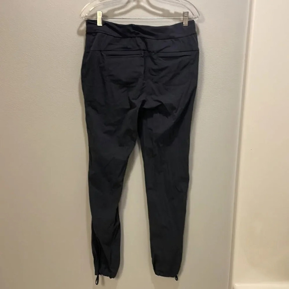 Athleta gray woman’s workout pants - Picture 5 of 11
